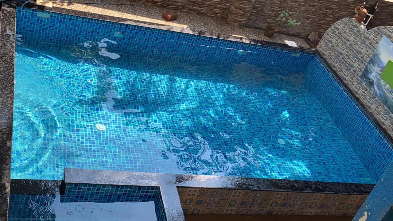 Calangute Beach Side Hotel Екстер'єр фото