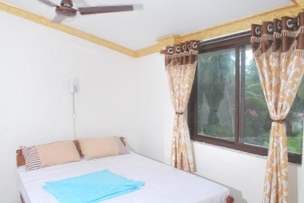 Calangute Beach Side Hotel Екстер'єр фото